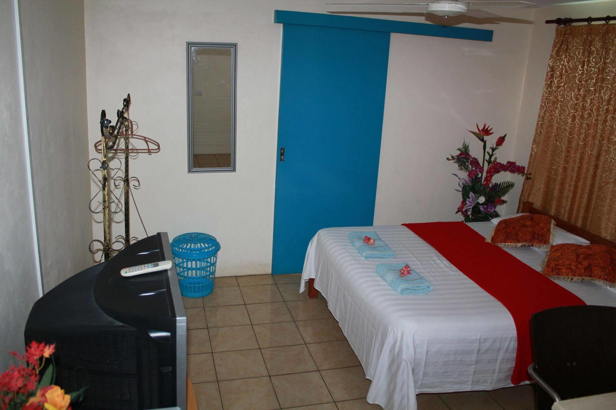 Pacific Paradise Motel Port Vila Eksteriør billede
